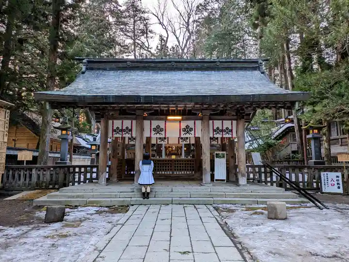 諏訪大社の本殿・本堂