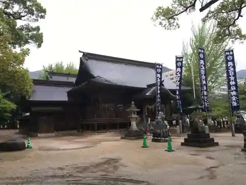 與止日女神社の本殿