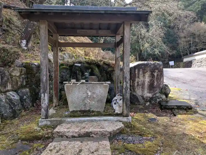 大光寺の{uncategorized: "未分類", other: "その他", undefined: "問題あり", building: "その他建物", grave: "お墓", sacred_gate: "鳥居", guardian: "狛犬", statue: "像", buddha: "仏像", history: "歴史", nature: "自然", garden: "庭園", animal: "動物", pagoda: "塔", temizu: "手水舎", mountain_gate: "山門・神門", sanctuary: "本殿・本堂", subordinate: "末社・摂社", art: "芸術", scenery: "景色", jizo: "地蔵", ema: "絵馬", goshuin: "御朱印", omikuji: "おみくじ", items: "授与品その他", amulet: "お守り", goshuincho: "御朱印帳", eats: "食事", festival: "お祭り", votive_dance: "神楽", shichigosan: "七五三参", wedding: "結婚式", experience: "体験その他", initially: "初詣", around: "周辺", anti_infection: "感染症対策"}