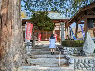 三澤寺の本殿・本堂