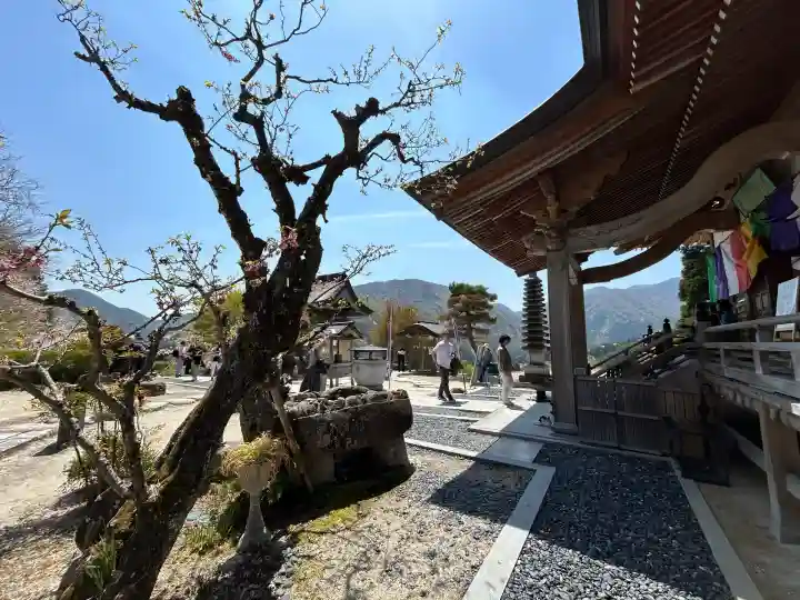 信濃比叡廣拯院(長野県)