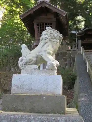手長神社の狛犬