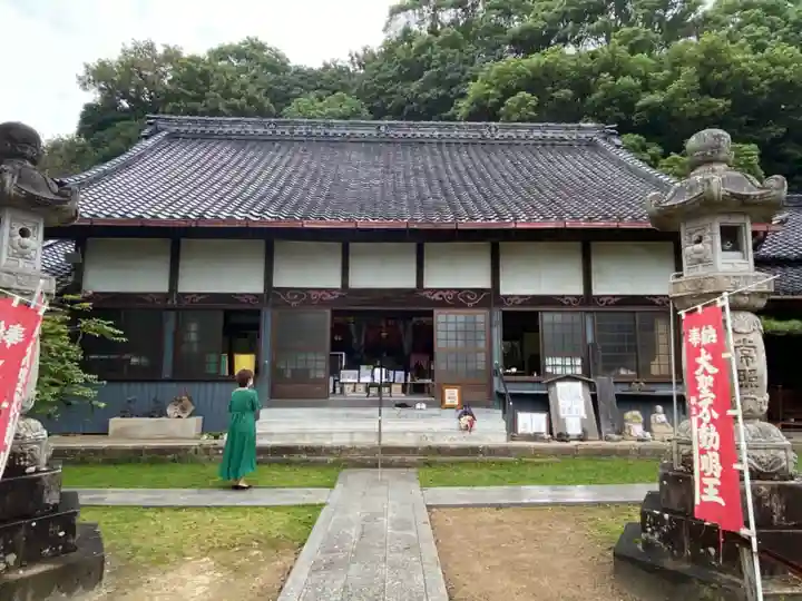 金蓮寺の本殿・本堂