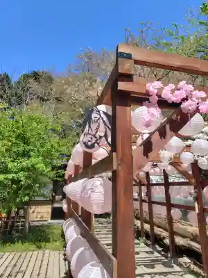 駒形神社の{uncategorized: "未分類", other: "その他", undefined: "問題あり", building: "その他建物", grave: "お墓", sacred_gate: "鳥居", guardian: "狛犬", statue: "像", buddha: "仏像", history: "歴史", nature: "自然", garden: "庭園", animal: "動物", pagoda: "塔", temizu: "手水舎", mountain_gate: "山門・神門", sanctuary: "本殿・本堂", subordinate: "末社・摂社", art: "芸術", scenery: "景色", jizo: "地蔵", ema: "絵馬", goshuin: "御朱印", omikuji: "おみくじ", items: "授与品その他", amulet: "お守り", goshuincho: "御朱印帳", eats: "食事", festival: "お祭り", votive_dance: "神楽", shichigosan: "七五三参", wedding: "結婚式", experience: "体験その他", initially: "初詣", around: "周辺", anti_infection: "感染症対策"}