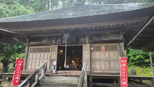 石行寺の本殿・本堂