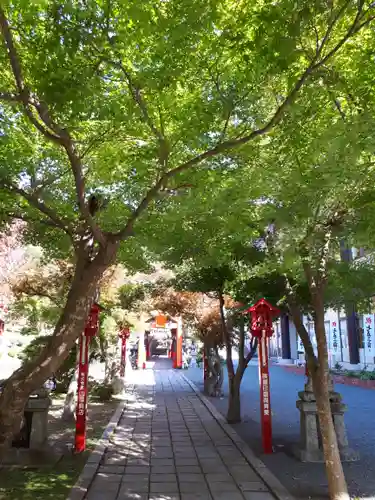 榊山稲荷神社の建物その他