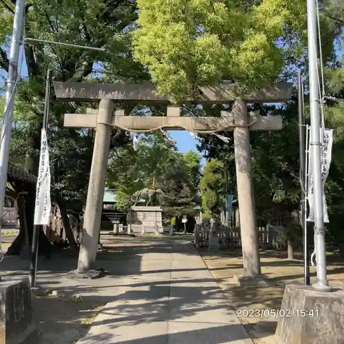 大神神社（花池）の鳥居