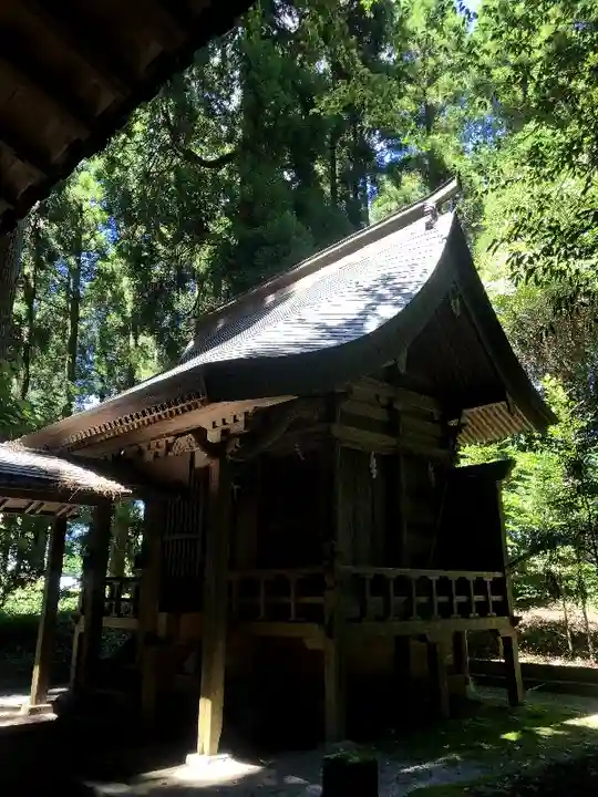 三郎神社の本殿・本堂