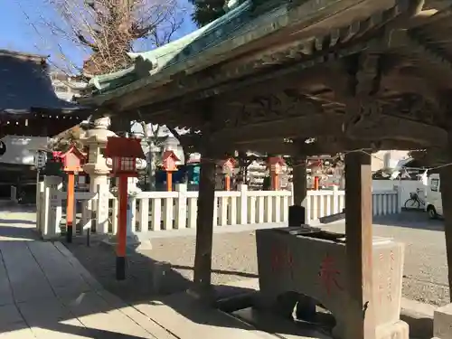 草加神社の手水舎