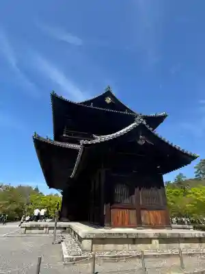 南禅寺の{uncategorized: "未分類", other: "その他", undefined: "問題あり", building: "その他建物", grave: "お墓", sacred_gate: "鳥居", guardian: "狛犬", statue: "像", buddha: "仏像", history: "歴史", nature: "自然", garden: "庭園", animal: "動物", pagoda: "塔", temizu: "手水舎", mountain_gate: "山門・神門", sanctuary: "本殿・本堂", subordinate: "末社・摂社", art: "芸術", scenery: "景色", jizo: "地蔵", ema: "絵馬", goshuin: "御朱印", omikuji: "おみくじ", items: "授与品その他", amulet: "お守り", goshuincho: "御朱印帳", eats: "食事", festival: "お祭り", votive_dance: "神楽", shichigosan: "七五三参", wedding: "結婚式", experience: "体験その他", initially: "初詣", around: "周辺", anti_infection: "感染症対策"}