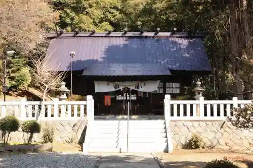 酒折宮の本殿・本堂