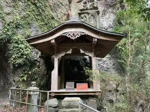 犬飼石仏(大分県)