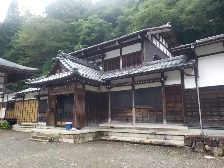 洞寿院の本殿・本堂