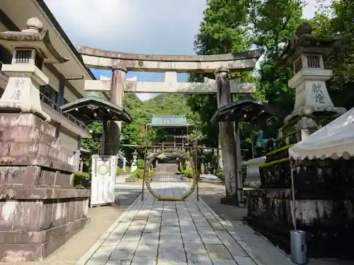 伊奈波神社の鳥居