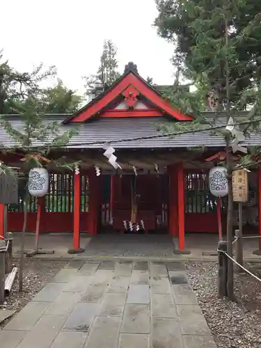 生島足島神社の本殿