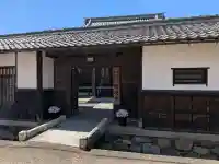 勝徳寺の{uncategorized: "未分類", other: "その他", undefined: "問題あり", building: "その他建物", grave: "お墓", sacred_gate: "鳥居", guardian: "狛犬", statue: "像", buddha: "仏像", history: "歴史", nature: "自然", garden: "庭園", animal: "動物", pagoda: "塔", temizu: "手水舎", mountain_gate: "山門・神門", sanctuary: "本殿・本堂", subordinate: "末社・摂社", art: "芸術", scenery: "景色", jizo: "地蔵", ema: "絵馬", goshuin: "御朱印", omikuji: "おみくじ", items: "授与品その他", amulet: "お守り", goshuincho: "御朱印帳", eats: "食事", festival: "お祭り", votive_dance: "神楽", shichigosan: "七五三参", wedding: "結婚式", experience: "体験その他", initially: "初詣", around: "周辺", anti_infection: "感染症対策"}