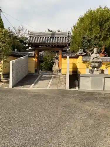 松林寺の山門