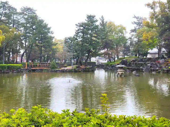 豊國神社の庭園