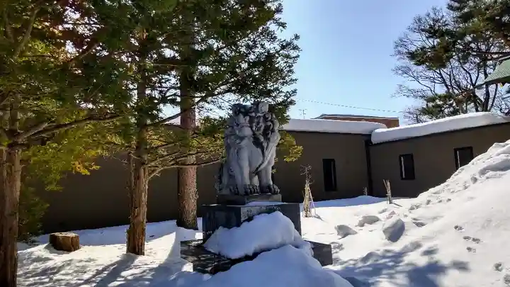 月寒神社の狛犬