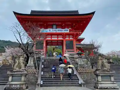清水寺の山門・神門