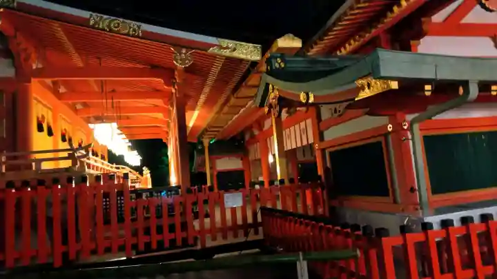 伏見稲荷大社の{uncategorized: "未分類", other: "その他", undefined: "問題あり", building: "その他建物", grave: "お墓", sacred_gate: "鳥居", guardian: "狛犬", statue: "像", buddha: "仏像", history: "歴史", nature: "自然", garden: "庭園", animal: "動物", pagoda: "塔", temizu: "手水舎", mountain_gate: "山門・神門", sanctuary: "本殿・本堂", subordinate: "末社・摂社", art: "芸術", scenery: "景色", jizo: "地蔵", ema: "絵馬", goshuin: "御朱印", omikuji: "おみくじ", items: "授与品その他", amulet: "お守り", goshuincho: "御朱印帳", eats: "食事", festival: "お祭り", votive_dance: "神楽", shichigosan: "七五三参", wedding: "結婚式", experience: "体験その他", initially: "初詣", around: "周辺", anti_infection: "感染症対策"}