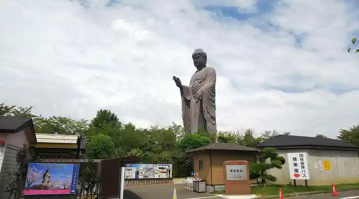 東本願寺本廟 牛久浄苑(牛久大仏)の仏像