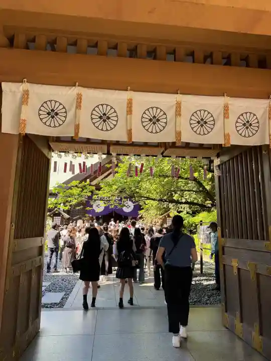 東京大神宮の{uncategorized: "未分類", other: "その他", undefined: "問題あり", building: "その他建物", grave: "お墓", sacred_gate: "鳥居", guardian: "狛犬", statue: "像", buddha: "仏像", history: "歴史", nature: "自然", garden: "庭園", animal: "動物", pagoda: "塔", temizu: "手水舎", mountain_gate: "山門・神門", sanctuary: "本殿・本堂", subordinate: "末社・摂社", art: "芸術", scenery: "景色", jizo: "地蔵", ema: "絵馬", goshuin: "御朱印", omikuji: "おみくじ", items: "授与品その他", amulet: "お守り", goshuincho: "御朱印帳", eats: "食事", festival: "お祭り", votive_dance: "神楽", shichigosan: "七五三参", wedding: "結婚式", experience: "体験その他", initially: "初詣", around: "周辺", anti_infection: "感染症対策"}