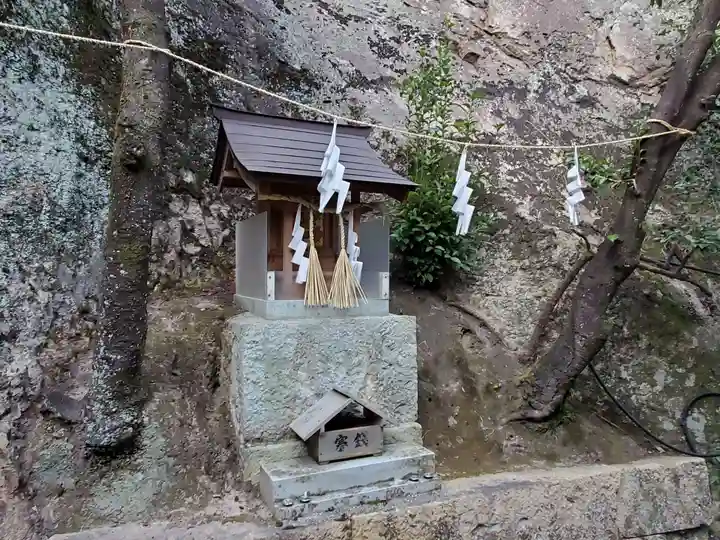 生石神社の末社・摂社