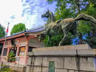 大神神社(花池)の狛犬