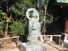 和田神社の像