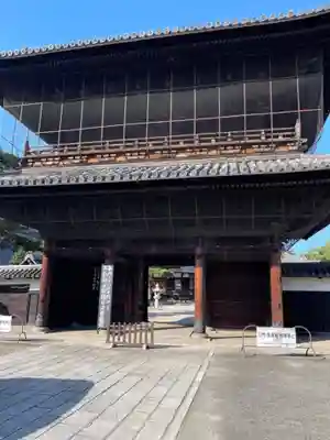 建中寺の山門・神門