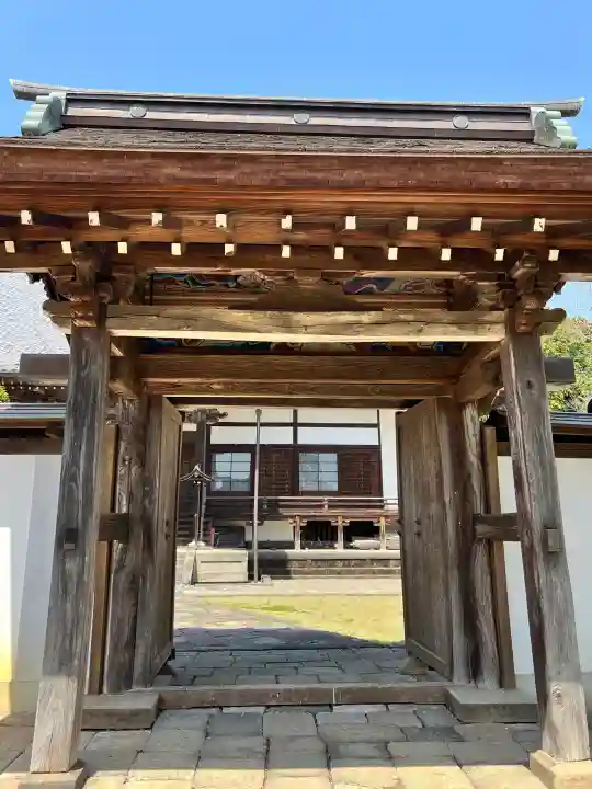 鶏足寺の{uncategorized: "未分類", other: "その他", undefined: "問題あり", building: "その他建物", grave: "お墓", sacred_gate: "鳥居", guardian: "狛犬", statue: "像", buddha: "仏像", history: "歴史", nature: "自然", garden: "庭園", animal: "動物", pagoda: "塔", temizu: "手水舎", mountain_gate: "山門・神門", sanctuary: "本殿・本堂", subordinate: "末社・摂社", art: "芸術", scenery: "景色", jizo: "地蔵", ema: "絵馬", goshuin: "御朱印", omikuji: "おみくじ", items: "授与品その他", amulet: "お守り", goshuincho: "御朱印帳", eats: "食事", festival: "お祭り", votive_dance: "神楽", shichigosan: "七五三参", wedding: "結婚式", experience: "体験その他", initially: "初詣", around: "周辺", anti_infection: "感染症対策"}