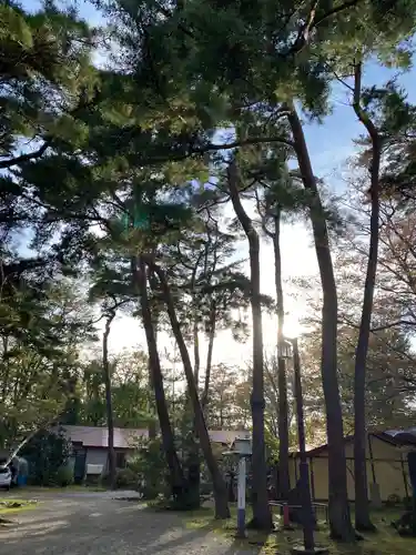 与次郎稲荷神社の周辺