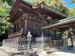 三輪神社の本殿