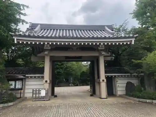 龍雲寺の山門・神門