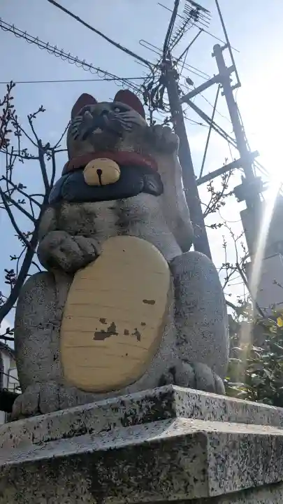 自性院の{uncategorized: "未分類", other: "その他", undefined: "問題あり", building: "その他建物", grave: "お墓", sacred_gate: "鳥居", guardian: "狛犬", statue: "像", buddha: "仏像", history: "歴史", nature: "自然", garden: "庭園", animal: "動物", pagoda: "塔", temizu: "手水舎", mountain_gate: "山門・神門", sanctuary: "本殿・本堂", subordinate: "末社・摂社", art: "芸術", scenery: "景色", jizo: "地蔵", ema: "絵馬", goshuin: "御朱印", omikuji: "おみくじ", items: "授与品その他", amulet: "お守り", goshuincho: "御朱印帳", eats: "食事", festival: "お祭り", votive_dance: "神楽", shichigosan: "七五三参", wedding: "結婚式", experience: "体験その他", initially: "初詣", around: "周辺", anti_infection: "感染症対策"}