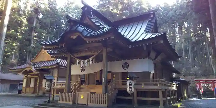 御岩神社の本殿・本堂