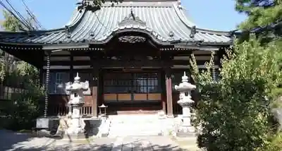 長源寺の本殿