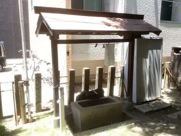 古新神社の手水舎