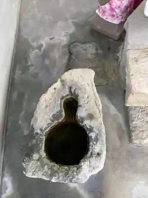 胴切れの地蔵のその他建物