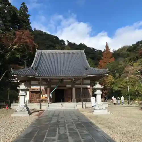 瀧安寺の本殿