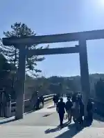 伊勢神宮内宮(皇大神宮)の{uncategorized: "未分類", other: "その他", undefined: "問題あり", building: "その他建物", grave: "お墓", sacred_gate: "鳥居", guardian: "狛犬", statue: "像", buddha: "仏像", history: "歴史", nature: "自然", garden: "庭園", animal: "動物", pagoda: "塔", temizu: "手水舎", mountain_gate: "山門・神門", sanctuary: "本殿・本堂", subordinate: "末社・摂社", art: "芸術", scenery: "景色", jizo: "地蔵", ema: "絵馬", goshuin: "御朱印", omikuji: "おみくじ", items: "授与品その他", amulet: "お守り", goshuincho: "御朱印帳", eats: "食事", festival: "お祭り", votive_dance: "神楽", shichigosan: "七五三参", wedding: "結婚式", experience: "体験その他", initially: "初詣", around: "周辺", anti_infection: "感染症対策"}