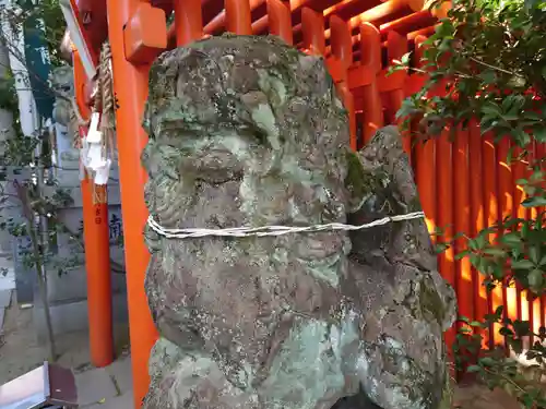 空鞘稲生神社の狛犬