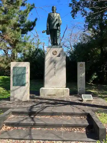 岐阜護國神社の像