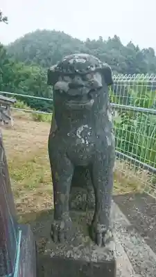 神明社の狛犬