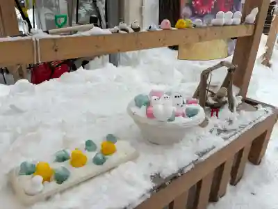 札幌諏訪神社の像