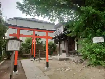 稼穡稲荷社の{uncategorized: "未分類", other: "その他", undefined: "問題あり", building: "その他建物", grave: "お墓", sacred_gate: "鳥居", guardian: "狛犬", statue: "像", buddha: "仏像", history: "歴史", nature: "自然", garden: "庭園", animal: "動物", pagoda: "塔", temizu: "手水舎", mountain_gate: "山門・神門", sanctuary: "本殿・本堂", subordinate: "末社・摂社", art: "芸術", scenery: "景色", jizo: "地蔵", ema: "絵馬", goshuin: "御朱印", omikuji: "おみくじ", items: "授与品その他", amulet: "お守り", goshuincho: "御朱印帳", eats: "食事", festival: "お祭り", votive_dance: "神楽", shichigosan: "七五三参", wedding: "結婚式", experience: "体験その他", initially: "初詣", around: "周辺", anti_infection: "感染症対策"}