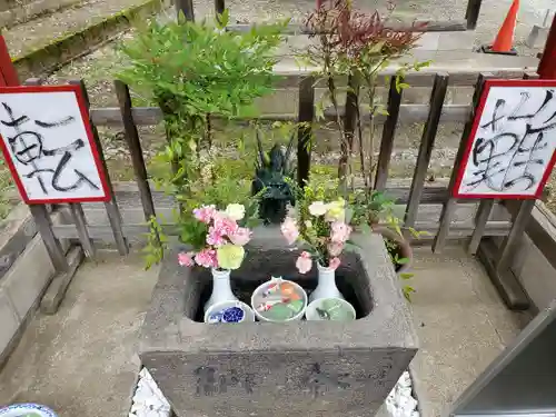 三光稲荷神社の手水舎