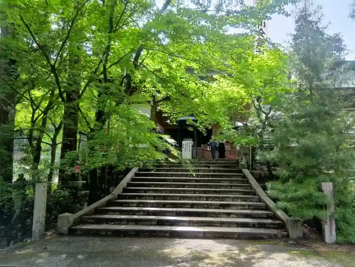 明王院の{uncategorized: "未分類", other: "その他", undefined: "問題あり", building: "その他建物", grave: "お墓", sacred_gate: "鳥居", guardian: "狛犬", statue: "像", buddha: "仏像", history: "歴史", nature: "自然", garden: "庭園", animal: "動物", pagoda: "塔", temizu: "手水舎", mountain_gate: "山門・神門", sanctuary: "本殿・本堂", subordinate: "末社・摂社", art: "芸術", scenery: "景色", jizo: "地蔵", ema: "絵馬", goshuin: "御朱印", omikuji: "おみくじ", items: "授与品その他", amulet: "お守り", goshuincho: "御朱印帳", eats: "食事", festival: "お祭り", votive_dance: "神楽", shichigosan: "七五三参", wedding: "結婚式", experience: "体験その他", initially: "初詣", around: "周辺", anti_infection: "感染症対策"}