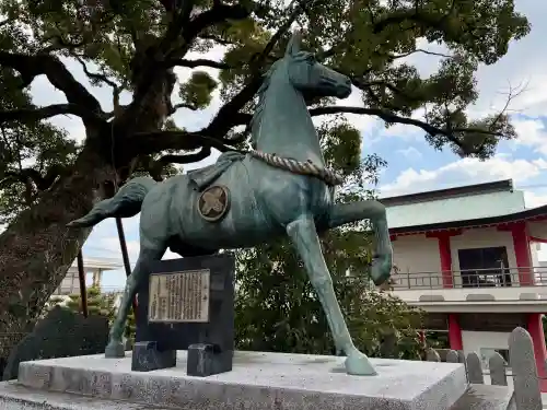 津田八幡神社の{uncategorized: "未分類", other: "その他", undefined: "問題あり", building: "その他建物", grave: "お墓", sacred_gate: "鳥居", guardian: "狛犬", statue: "像", buddha: "仏像", history: "歴史", nature: "自然", garden: "庭園", animal: "動物", pagoda: "塔", temizu: "手水舎", mountain_gate: "山門・神門", sanctuary: "本殿・本堂", subordinate: "末社・摂社", art: "芸術", scenery: "景色", jizo: "地蔵", ema: "絵馬", goshuin: "御朱印", omikuji: "おみくじ", items: "授与品その他", amulet: "お守り", goshuincho: "御朱印帳", eats: "食事", festival: "お祭り", votive_dance: "神楽", shichigosan: "七五三参", wedding: "結婚式", experience: "体験その他", initially: "初詣", around: "周辺", anti_infection: "感染症対策"}